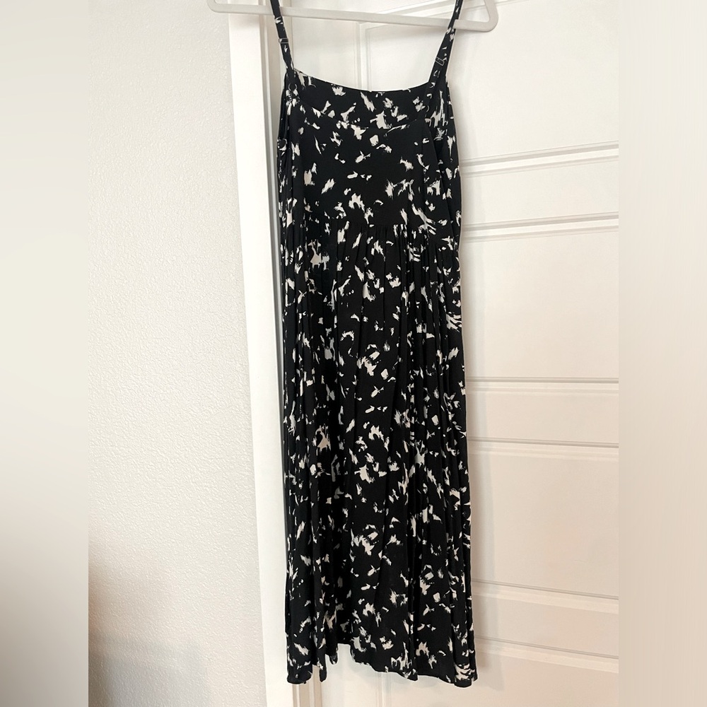 GAP midi dress with abstract design (size 6) - EUC - Picture 6 of 6